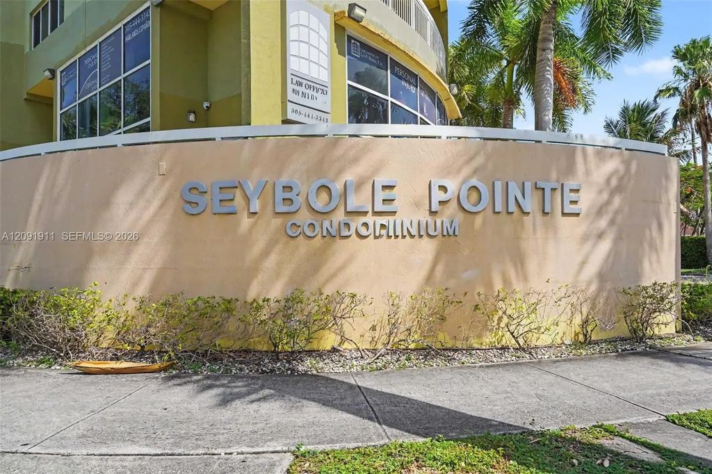 816 Nw 11th Street #906, Miami