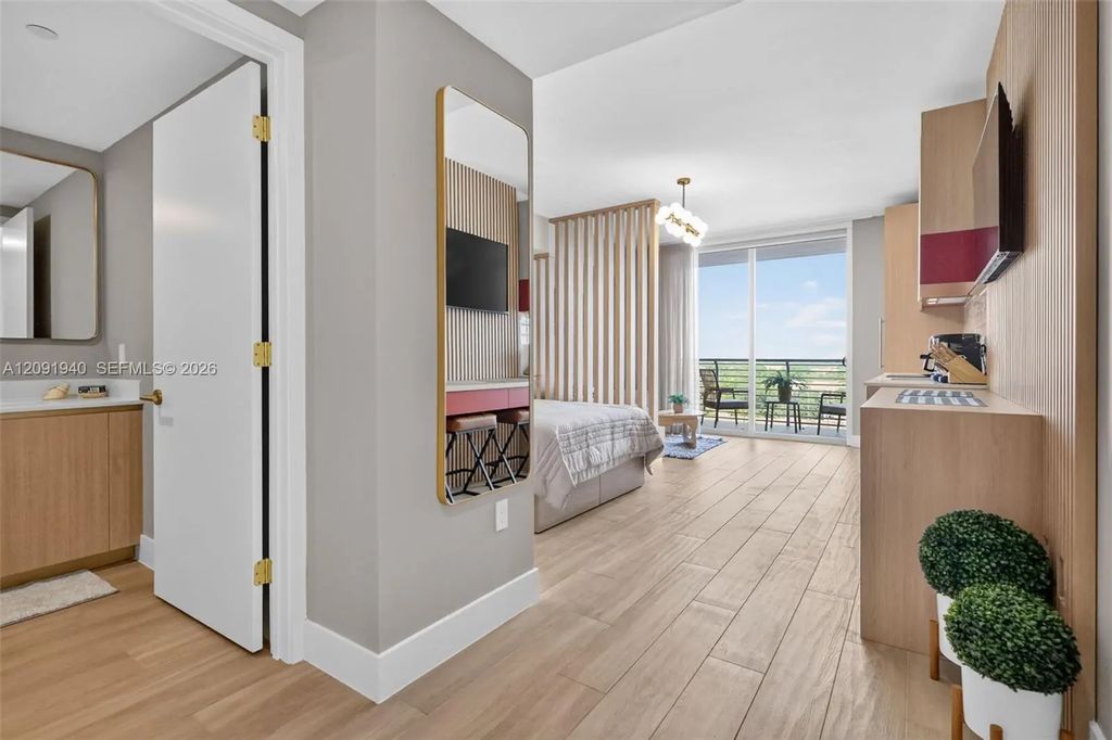 90 Ne 32nd Street #921, Miami
