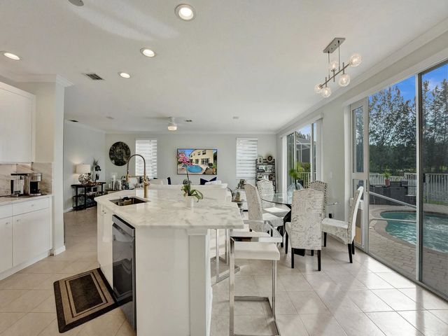 5 of 41 - 2111 Reston Circle, Royal Palm Beach, FL