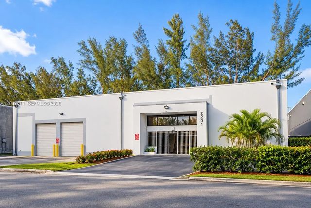 N/A, Doral