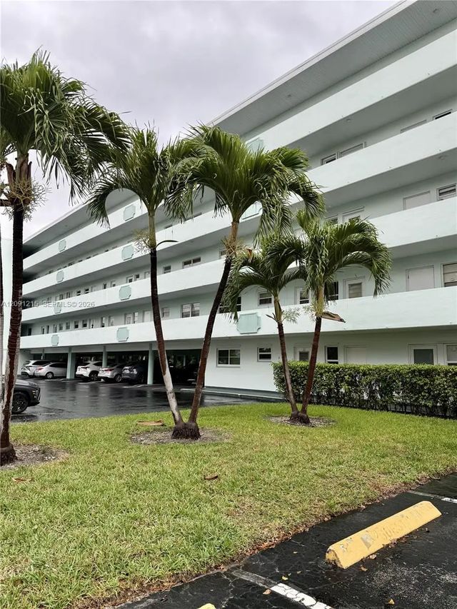 3 of 24 - 600 Ne 14th Avenue #224, Hallandale Beach, FL