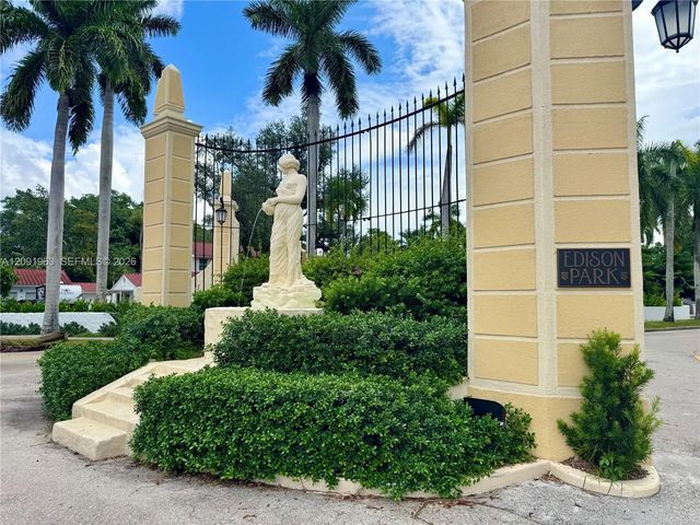 3 of 50 - 2476 Euclid Avenue, Fort Myers, FL