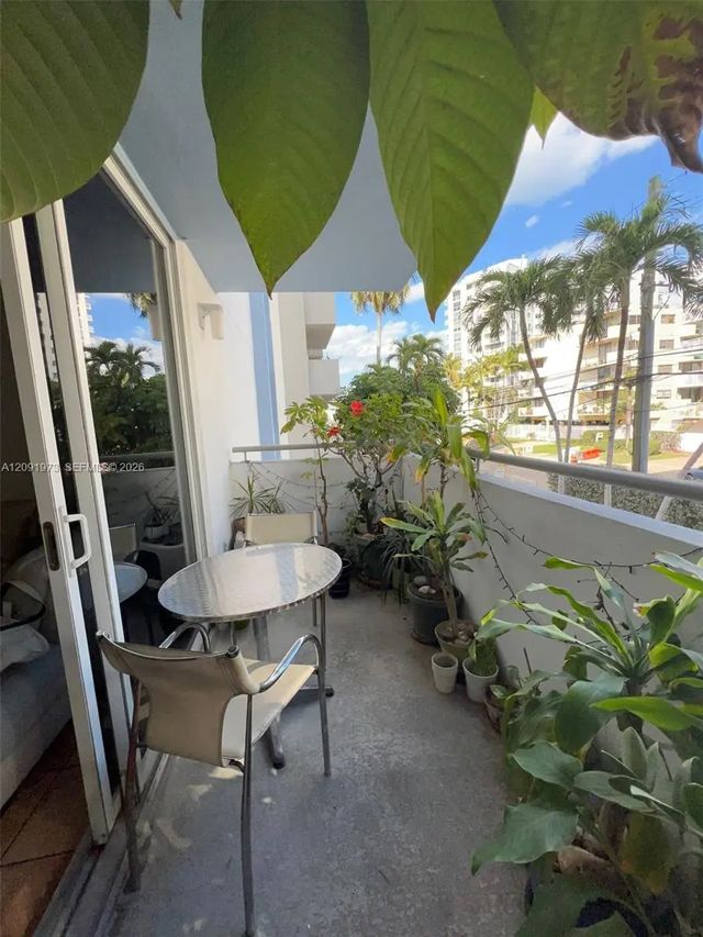 1658 Bay Road #203, Miami Beach