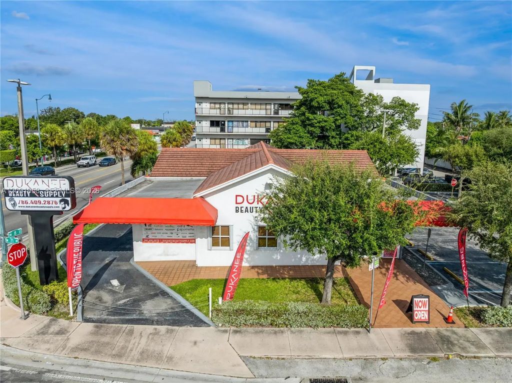7101 Sw 8th Street, Miami