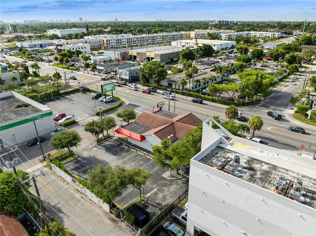 3 of 7 - 7101 Sw 8th Street, Miami, FL
