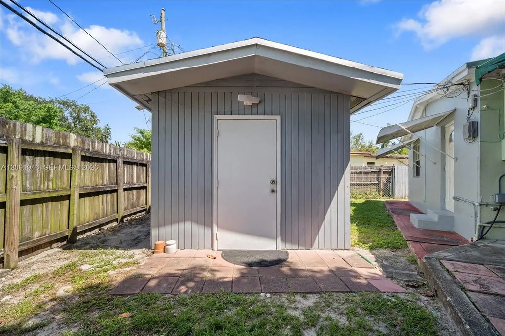 1741 Ne 178th Street #b, North Miami Beach