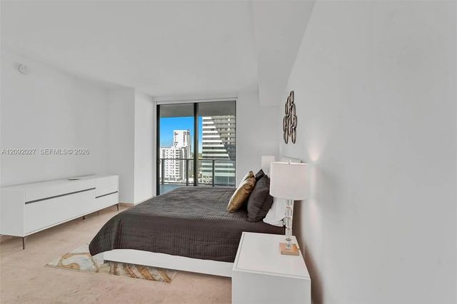 3 of 55 - 88 Sw 7th Street #910, Miami, FL