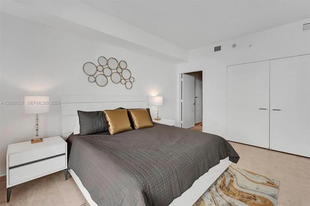 4 of 55 - 88 Sw 7th Street #910, Miami, FL