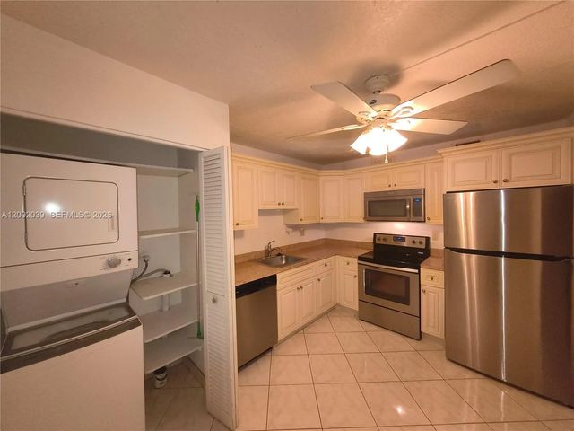 3 of 25 - 1501 S Ocean Drive #605, Hollywood, FL