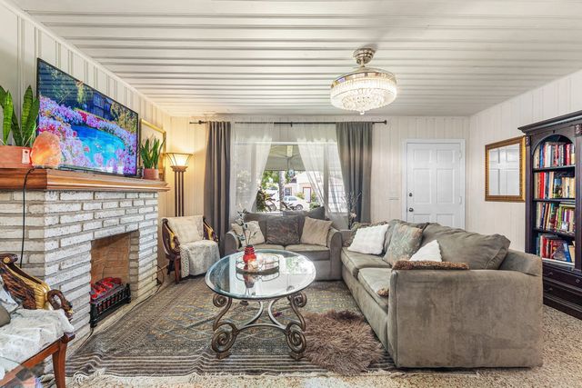 2 of 30 - 418 Kern Street, West Palm Beach, FL