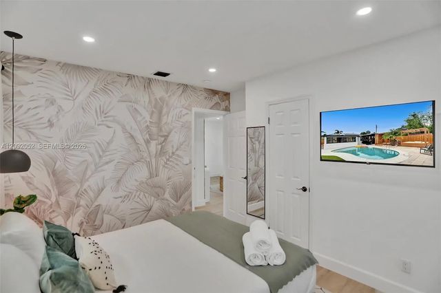 3 of 8 - 332 Nw 45th Street, Fort Lauderdale, FL
