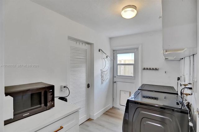 5 of 8 - 332 Nw 45th Street, Fort Lauderdale, FL