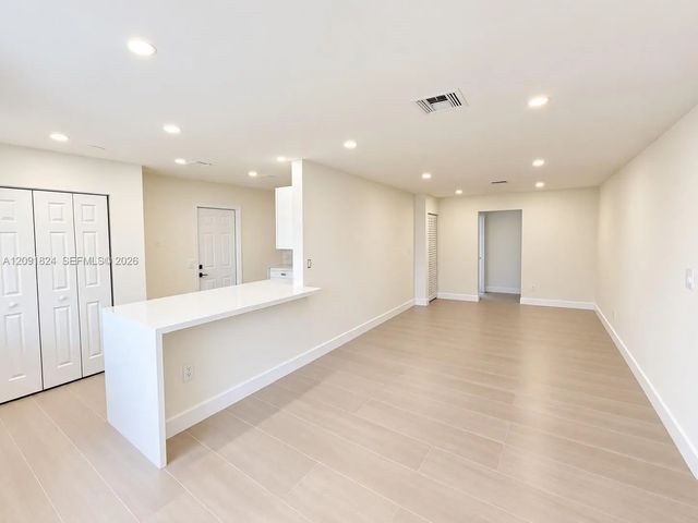4 of 23 - 10260 Sw 173rd Street, Miami, FL