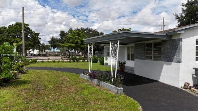5 of 34 - 831 N 72nd Way, Hollywood, FL