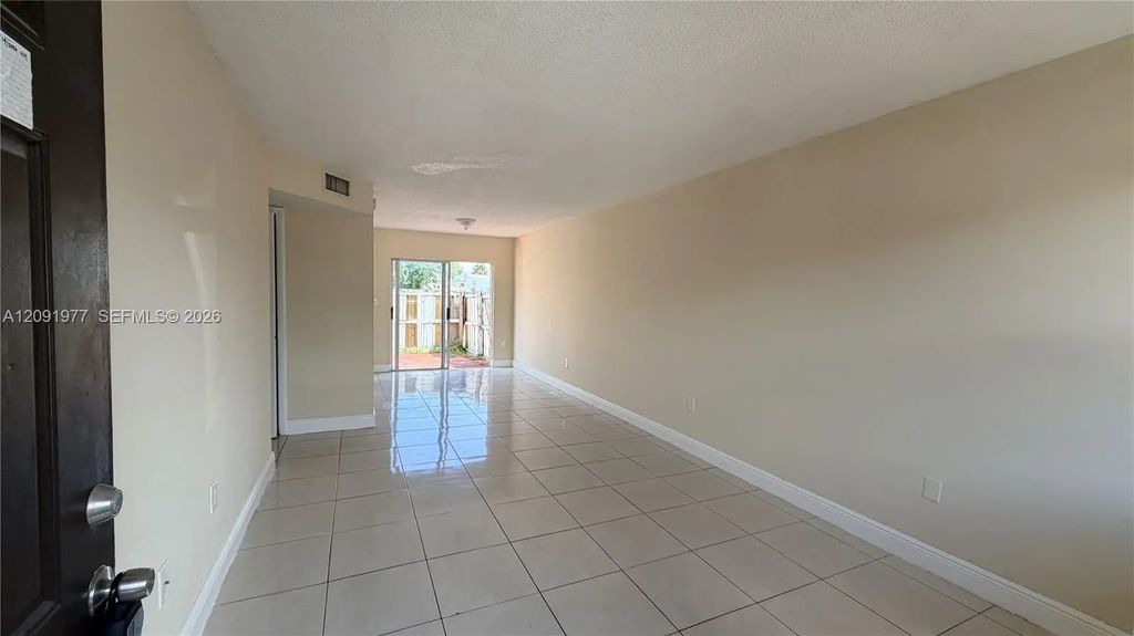 5461 W 24th Avenue #18, Hialeah