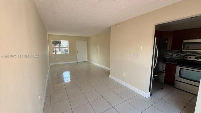 3 of 21 - 5461 W 24th Avenue #18, Hialeah, FL
