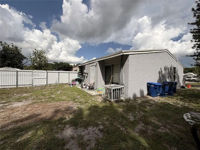 3 of 15 - 3814 Nw 213th Street, Miami Gardens, FL