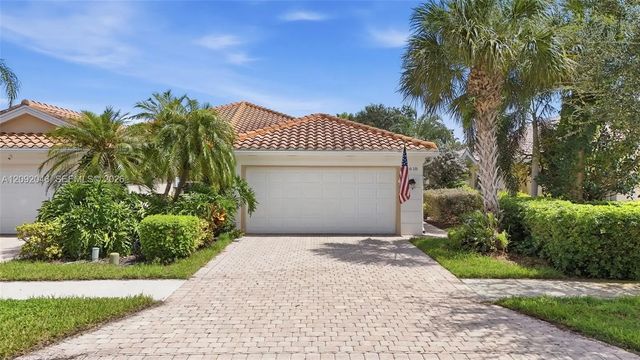 5618 Eleuthera Way, Naples