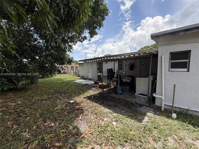 3 of 17 - 10124 Nw 25th Avenue, Miami, FL