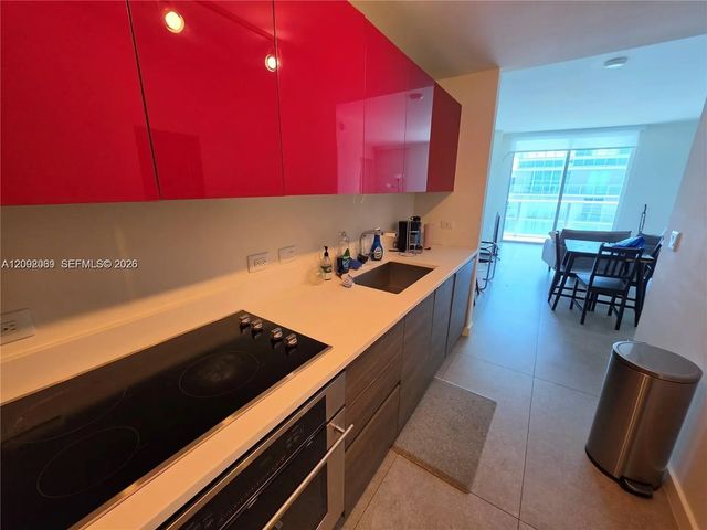 3 of 27 - 1100 S Miami Avenue #3705, Miami, FL