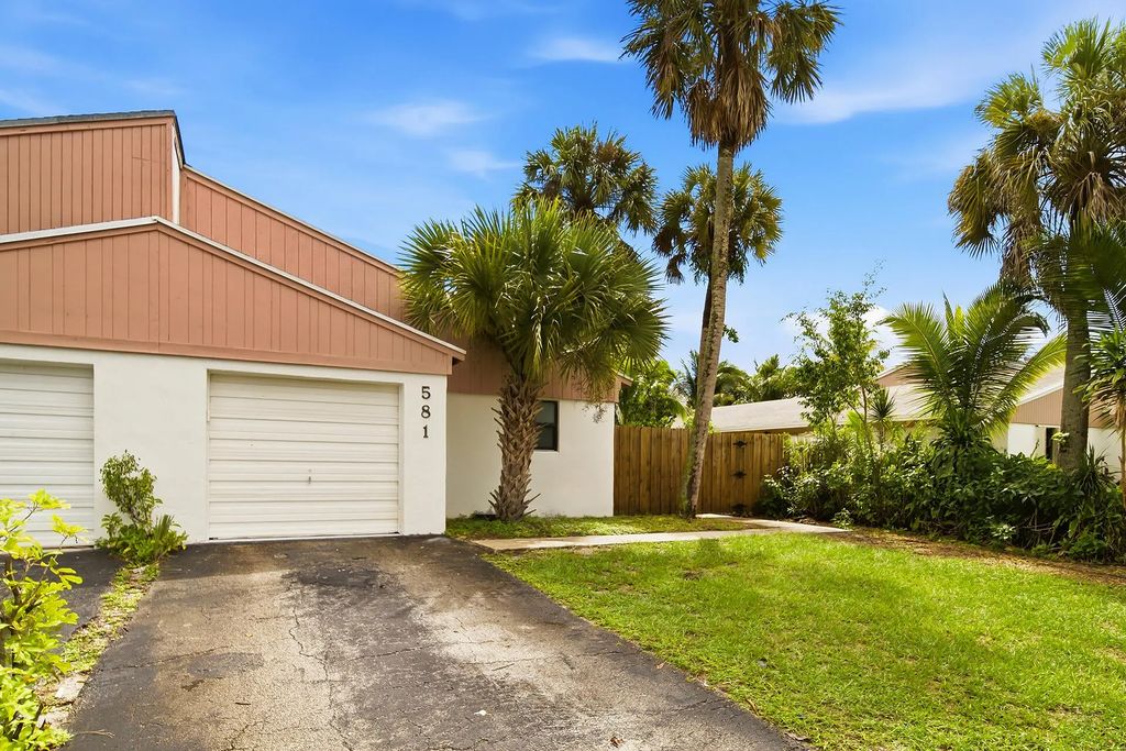 581 Nw 47th Avenue, Delray Beach
