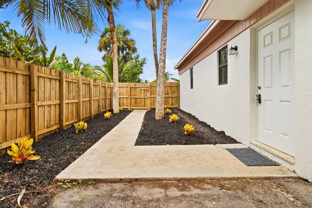 3 of 34 - 581 Nw 47th Avenue, Delray Beach, FL