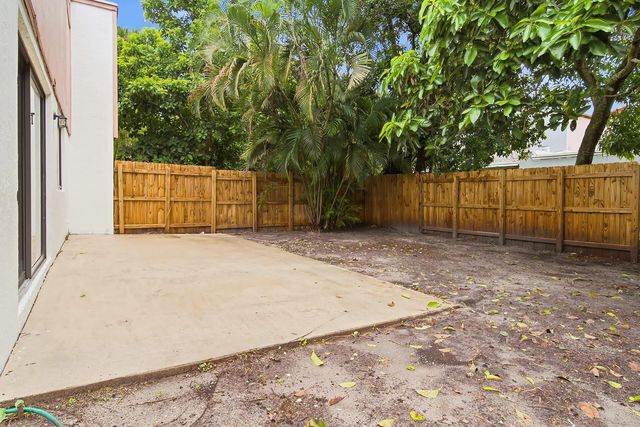 5 of 34 - 581 Nw 47th Avenue, Delray Beach, FL