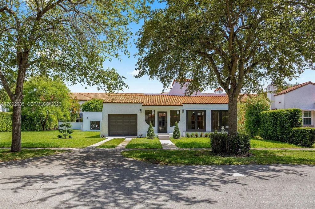 434 Aragon Avenue, Coral Gables