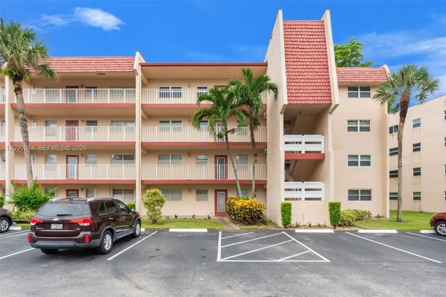 1040 Country Club Drive #208, Margate