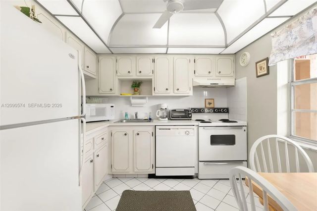 3 of 27 - 1040 Country Club Drive #208, Margate, FL