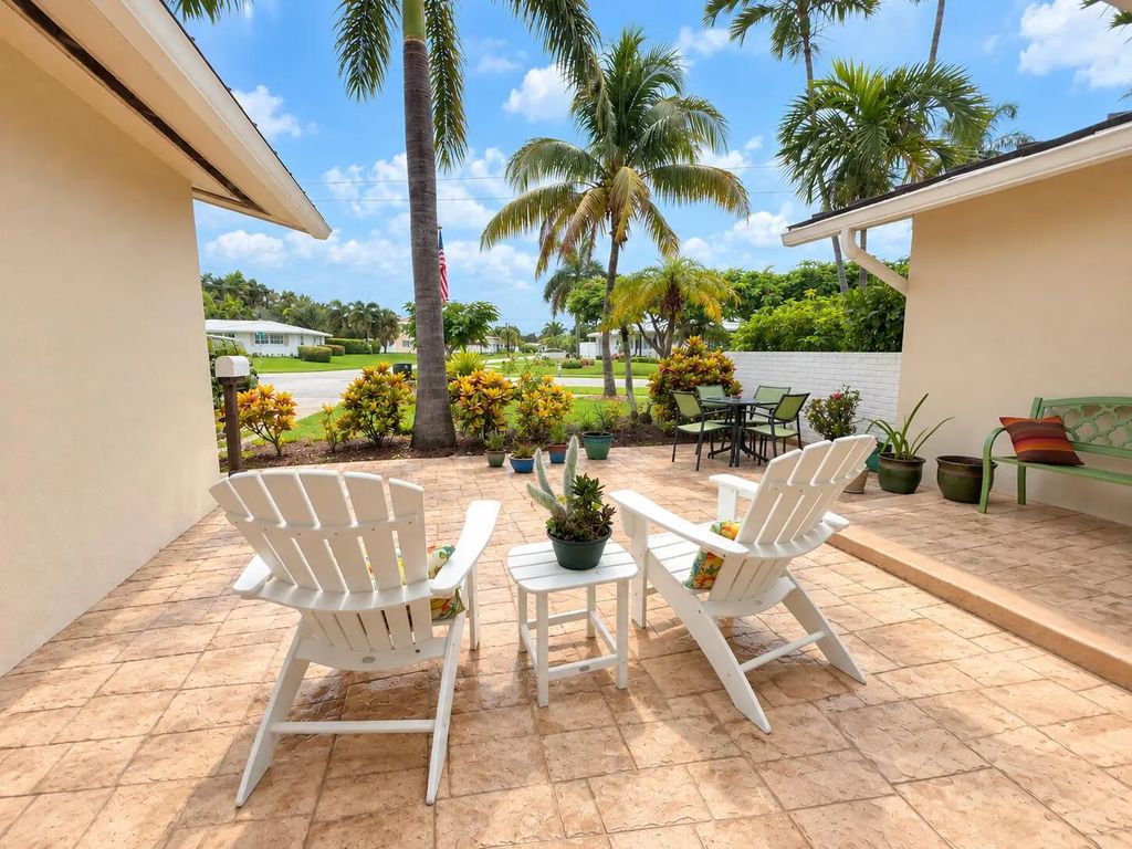 1498 Sw 9th Street, Boca Raton