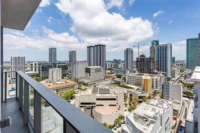 4 of 20 - 227 Ne 2nd Street #2806, Miami, FL