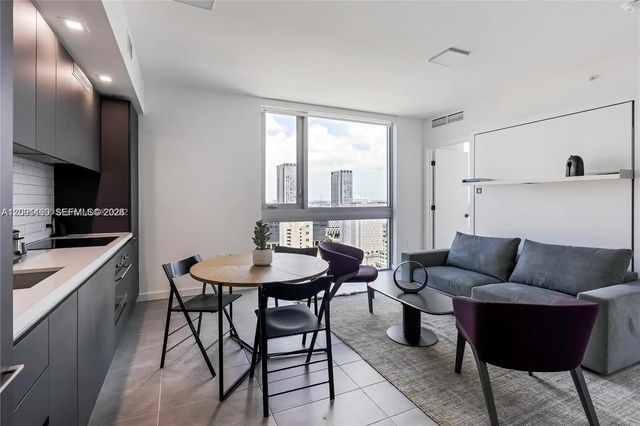 5 of 20 - 227 Ne 2nd Street #2806, Miami, FL
