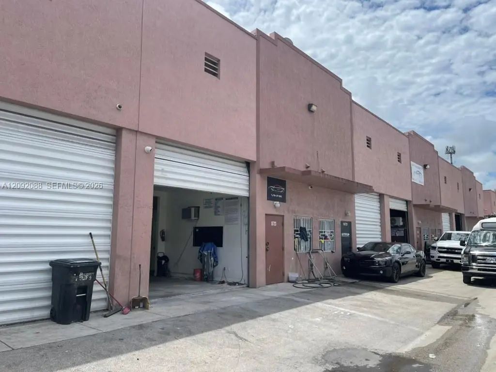 16723 Sw 117th Avenue #6f, Miami