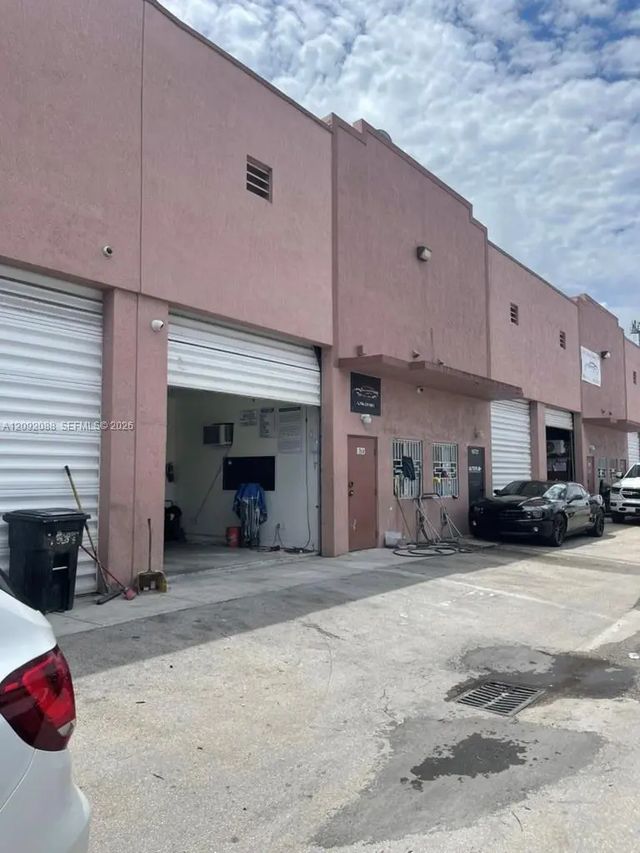 2 of 5 - 16723 Sw 117th Avenue #6f, Miami, FL