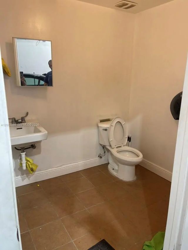 4 of 5 - 16723 Sw 117th Avenue #6f, Miami, FL