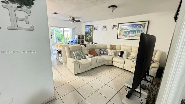 3 of 21 - 8732 Nw 107th Terrace #8732, Hialeah Gardens, FL
