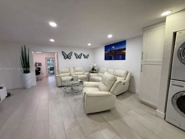 4 of 40 - 1324 W 71st Street, Hialeah, FL