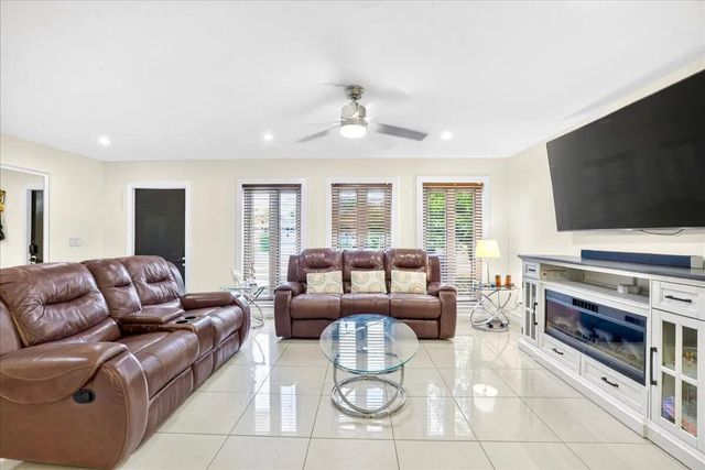3 of 25 - 4911 Nw 14th, Deerfield Beach, FL