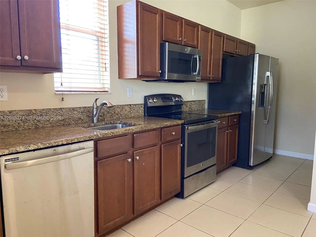 16945 Sw 90th Terr Ci Terrace #studio, Miami