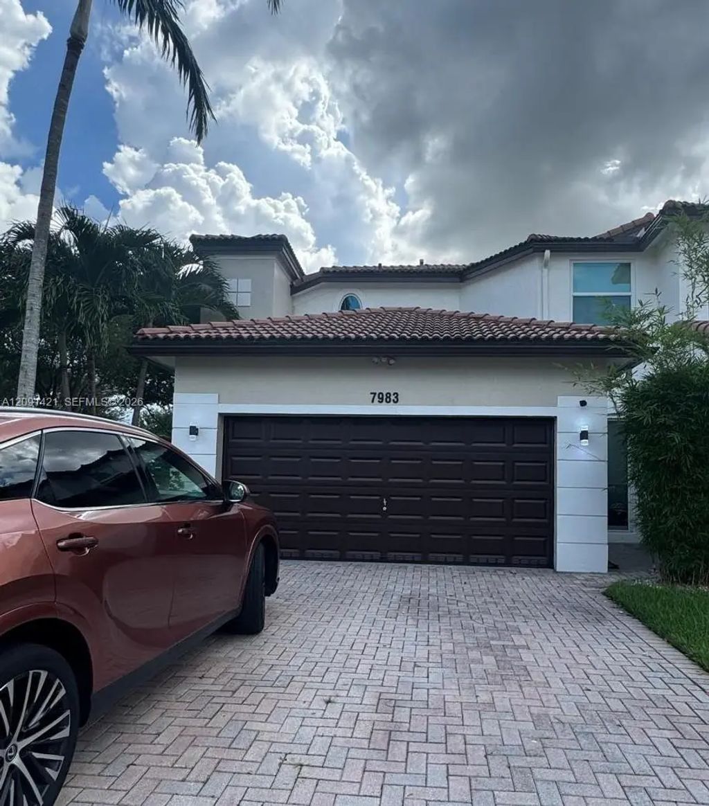 7983 Nw 114th Place, Doral