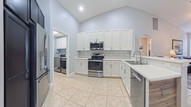 5 of 38 - 188 Sw Fernleaf Trail, Port St. Lucie, FL