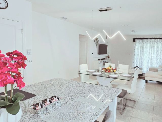 3 of 27 - 5539 Maddie Drive, , FL