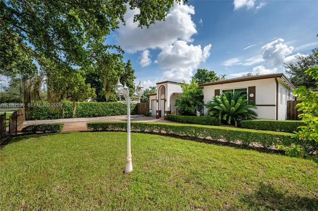 3 of 32 - 589 Miller Drive, Miami Springs, FL