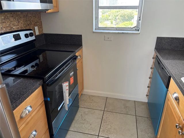 5 of 21 - 1701 Washington Street #604, Hollywood, FL