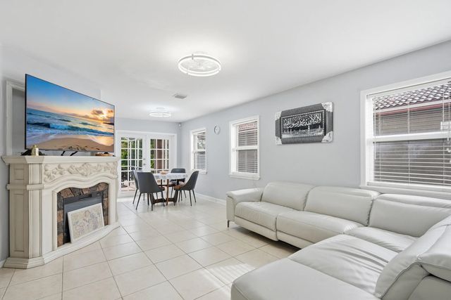 3 of 38 - 19257 Nw 14th Street, Pembroke Pines, FL