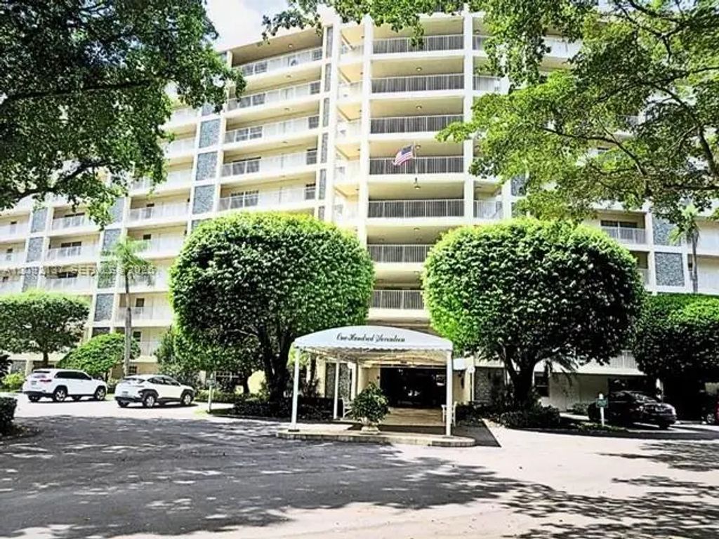 3499 Oaks Way #708, Pompano Beach