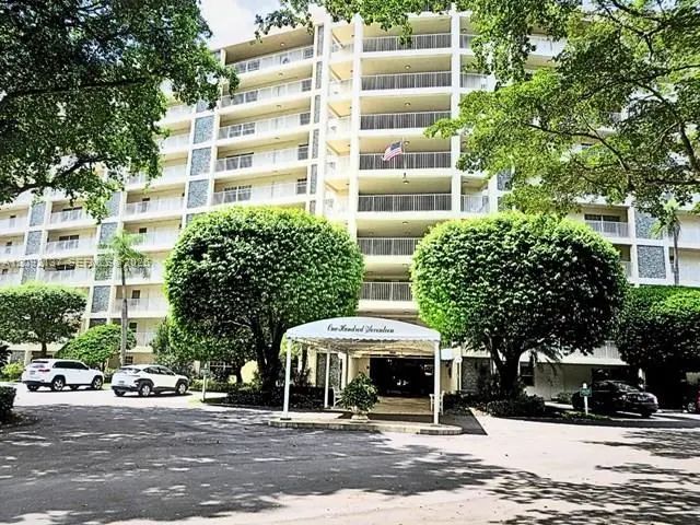 3499 Oaks Way #708, Pompano Beach
