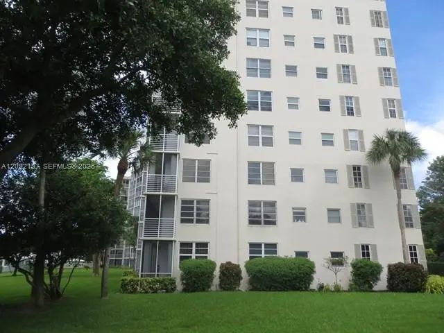 3 of 18 - 3499 Oaks Way #708, Pompano Beach, FL