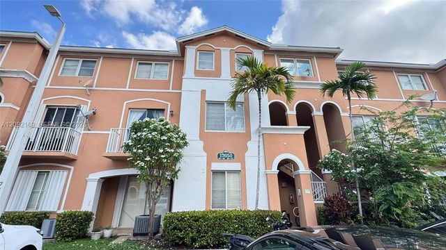 17650 Nw 73rd Avenue #104-18, Hialeah